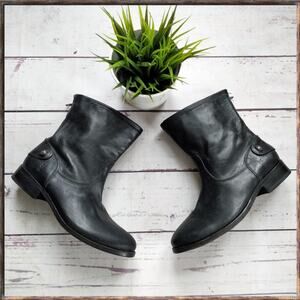 NWOT FRYE Zip Back Short Black Leather Ankle Boots 7.5